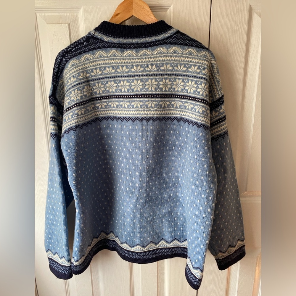VINTAGE LANDS’ END Blue and White 100% Wool Fair Isle Nordic Crew Neck Sweater L - Picture 2 of 6